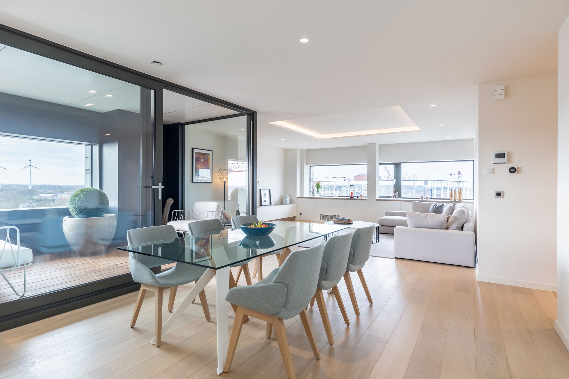 Moderne keuken en leefruimte met zicht op terras, appartement 10.A
