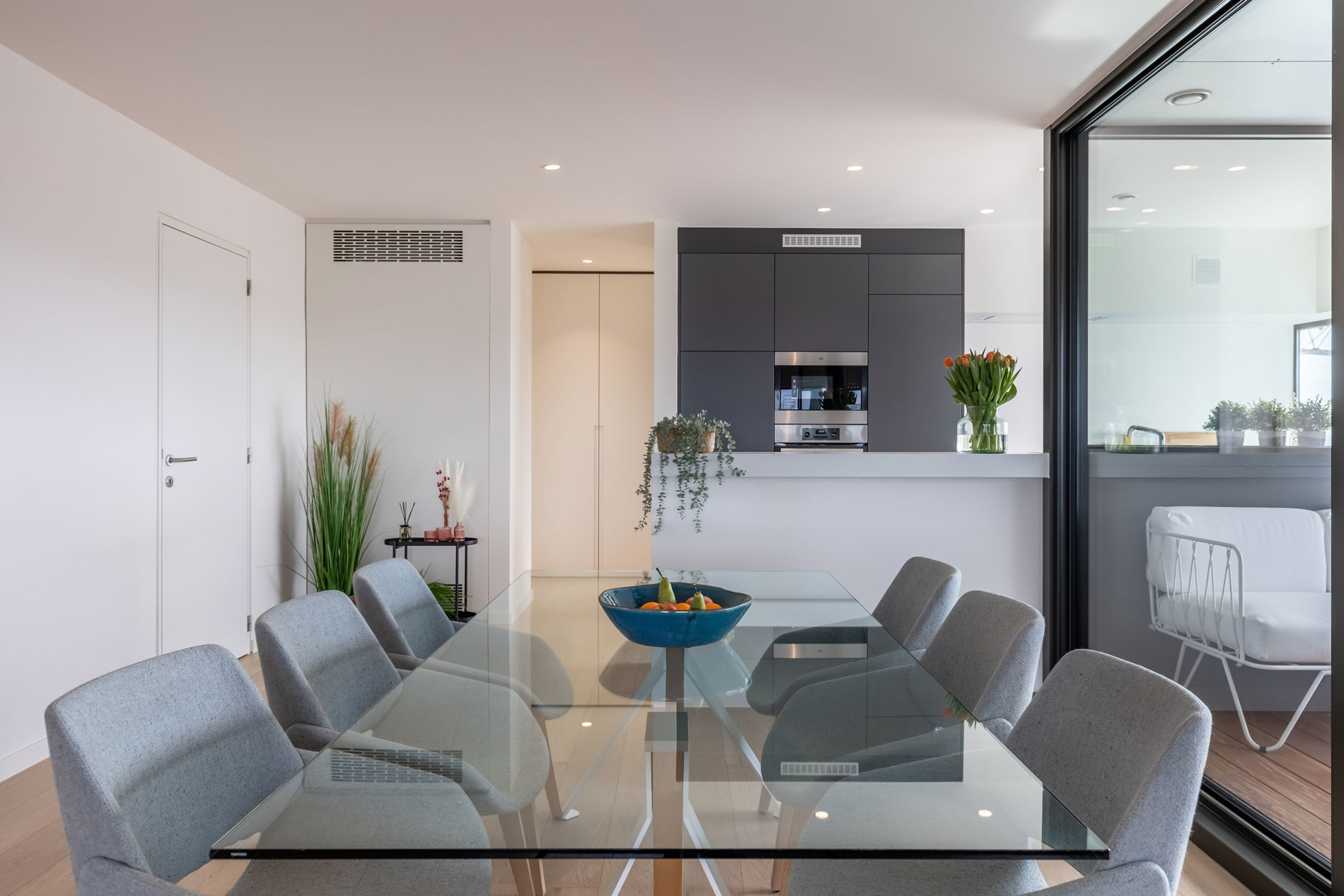 Ruime badkamer met alle moderne voorzieningen, appartement 10.A